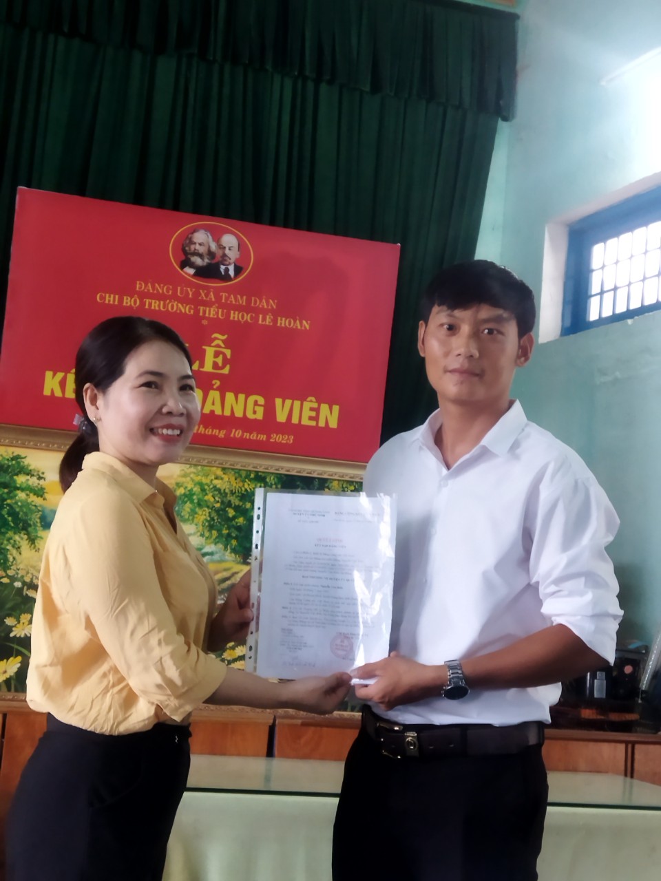 Lễ kết nạp đảng viên